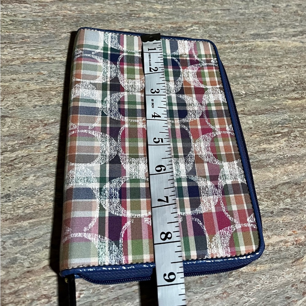 Coach Signature Poppy Kingsley Plaid Zip Round Tablet Sleeve with pocket inside - Picture 12 of 13